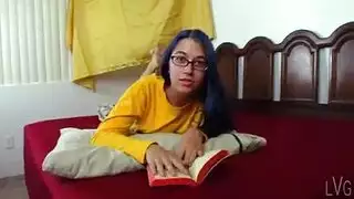 المهندس يضرب مهبل أليكس الضيق بعمق