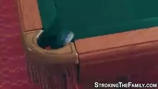 حورية الشعر الداكن مارسا ماي تتوق للجنس الشرجي العنيف ووضعية الكلب
