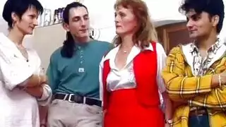 جلسة جماع شرجي للجدة كبيرة الصدر مع شاب نشيط