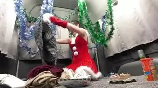 جلسة عيد ميلاد منفردة: ركوب هدية سانتا العملاقة مثل ديلدو