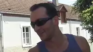 رجل يقذف سريعا