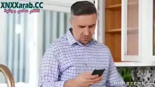 التلصص عل امي الهتيجه