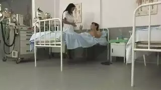 قذف داخل المهبل في المطبخ: فايزة تُملأ