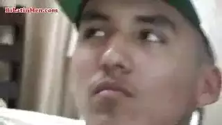 أخ سعودي ينظم مشهدًا إباحيًا مع أخواته