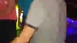 تلميذة وقحة تسخر ثم تمارس الجنس مع زائر في غرفتها