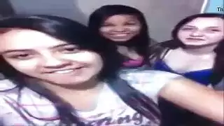 قضيب متسخ غير حليق في فيلم إباحي صريح