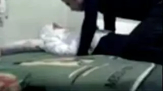 عربية: عاهرة مصرية محجبة تأخذ عدة زبور