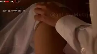 عقوبة الشركات اليابانية: انحناء الموظفة لجنس عنيف