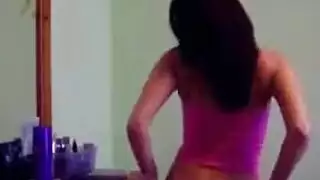 مشاهد إباحية لراعية البقر مع جنس شرجي وكعب عالٍ