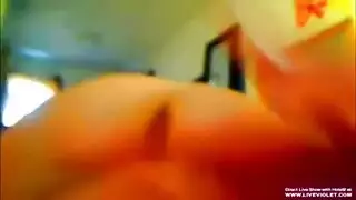 مطاط امرأة سمراء