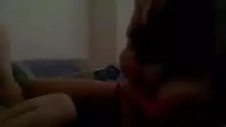 سكس شاطئ عاري: سمراء تركب قضيبًا بإطلالة على المحيط