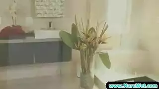 هوس فموي لمتحولة: مص وابتلاع