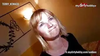 ‫جنس شرجي قوي في الفندق: شقراء فرنسية تنال قذفًا داخليًا وعلى وجهها‬