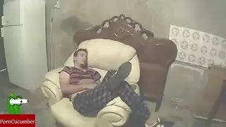 زوجة ذات طيز كبير تسيطر على زوجها بالركوب على الوجه إكس إكس إكس