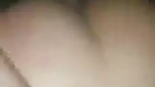 بنت عراقية تصرخ من النيك في الطيز