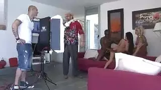 تصوير فيلم سكس أجنبي روعة و أسود يركب كس بيضاء ثلجية