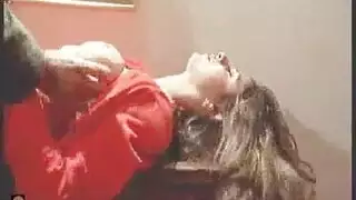 سكس سريع صعب: يمارس الجنس مع كسها المبلل ويعصر حلمتيها