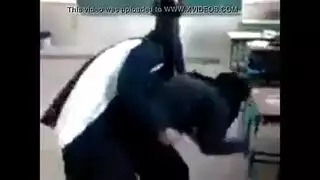 طالبة مصرية شقية تأخذ كس من صاحبتها في المدرسة