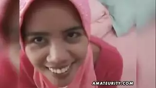ممارسة جنسية خشنة بوضع الكلب ترضي الفتاة الخليجية تمامًا