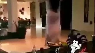 حصري: عرض تعرية وجنس خاص لفتيات قطريات مثيرات