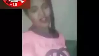 إباحية عربية خام: جميلة مغربية تتوسل لعملية جماعية جنسية قاسية