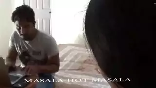 شاب جامعي هندي ينيك عمته الشهوانية بقوة في شقتها