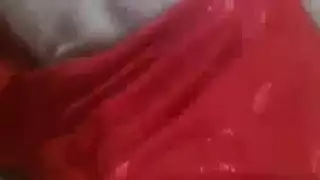 حصرياً: أشد فتاة عراقية إثارة مع أثداء بيضاء مثالية في فيلم إباحي صريح