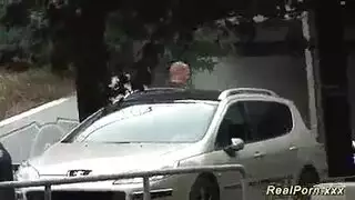 قذف داخلي علني لعاشقة الزب المتزوجة اليائسة