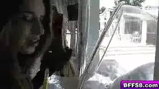 سارق ليلي يعطيها جلسة سكس مقرفة