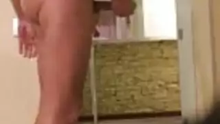 العاهرة المحجبة مغطاة بالمني بعد جلسة مص شديدة