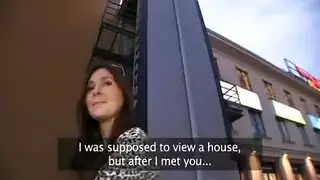 كان يمارس الجنس معها بشراسة كل ليلة