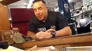 الزوجة الشرموطة تنتاك من زوجها وصديقه معا
