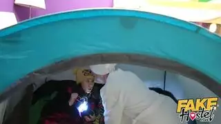 متعة فموية رائعة تجعل جسدها كله يرتعش