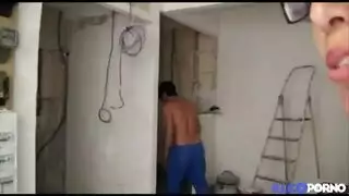 القضيب يشير إلى اليسار وتريد أن تجعله د