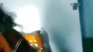 حركة حلق عميق فاجرة بلسان مرن