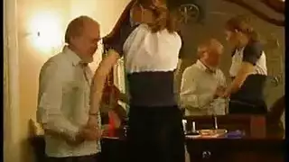 جد يغري حفيدتها غصب
