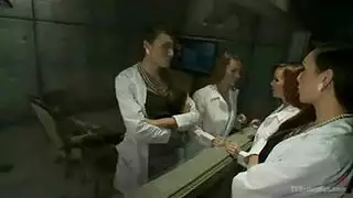 شرطى يغتصب المتهم في طيزه