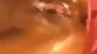سمراء مثيرة تمارس الجنس من الخلف حتى تبلغ ذروتها بشكل لا يمكن السيطرة عليه