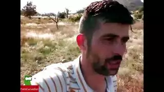 ضرب وجه فتاة رومانية برية حتى تختنق وتسيل لعابها