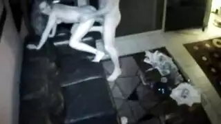 مزحت مع سيسي وهي تكلم احد الجيران