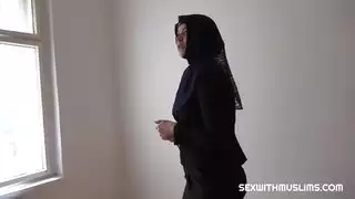 الميلف المسلمة الثرية نيكي دريم تُنكح بقوة في صفقة عقارات ببراغ