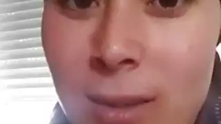 أم عربية ممتلئة الجسم تغويك