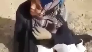 احتفال تبول قوي على عاهرة محجبة خائنة