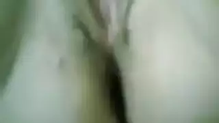 كسها يحترق، تتوسل لقضيبه ثم تُدمر