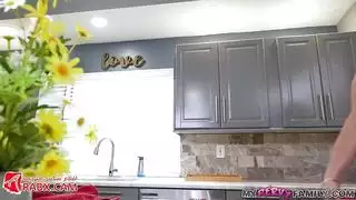 قذف جماعي داخلي لشخصيات أمهات لا تشبع