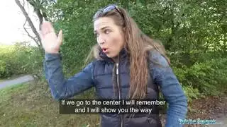 جنس فموي خارجي: شقراء تمص القضيب بعمق