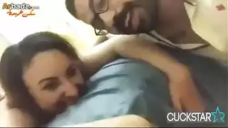 مصرية تنتاك في جميع ارجاء المنزل