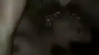 بنت تعبر حبها لاابيها بالجنس