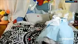 بورن حمام عام غريب يراها تُمارس معها الجنس