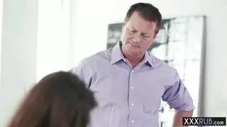 من قذف على الوجه بعد الحمام إلى فعل شرجي في غرفة النوم